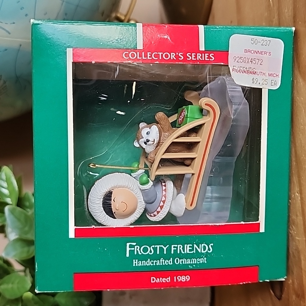 1989 Hallmark Frosty Friends Keepsake Ornament